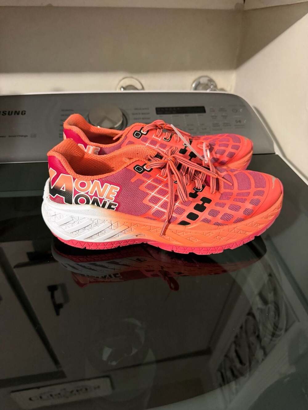 Women's Hoka Clayton Road Running Shoes
Size 9